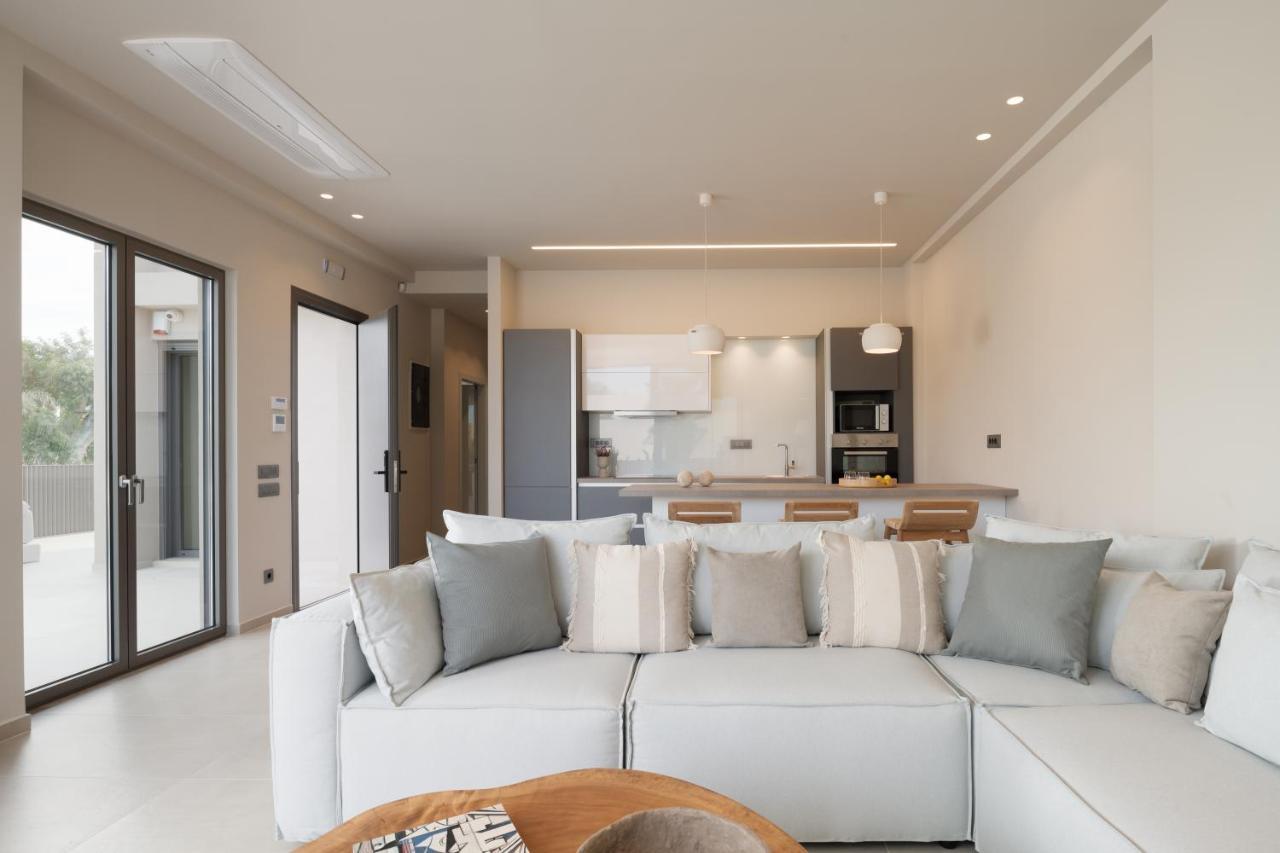 Athina Luxury Villa, With Pool & Walk To The Beach, By Thinkvilla Khania Eksteriør bilde