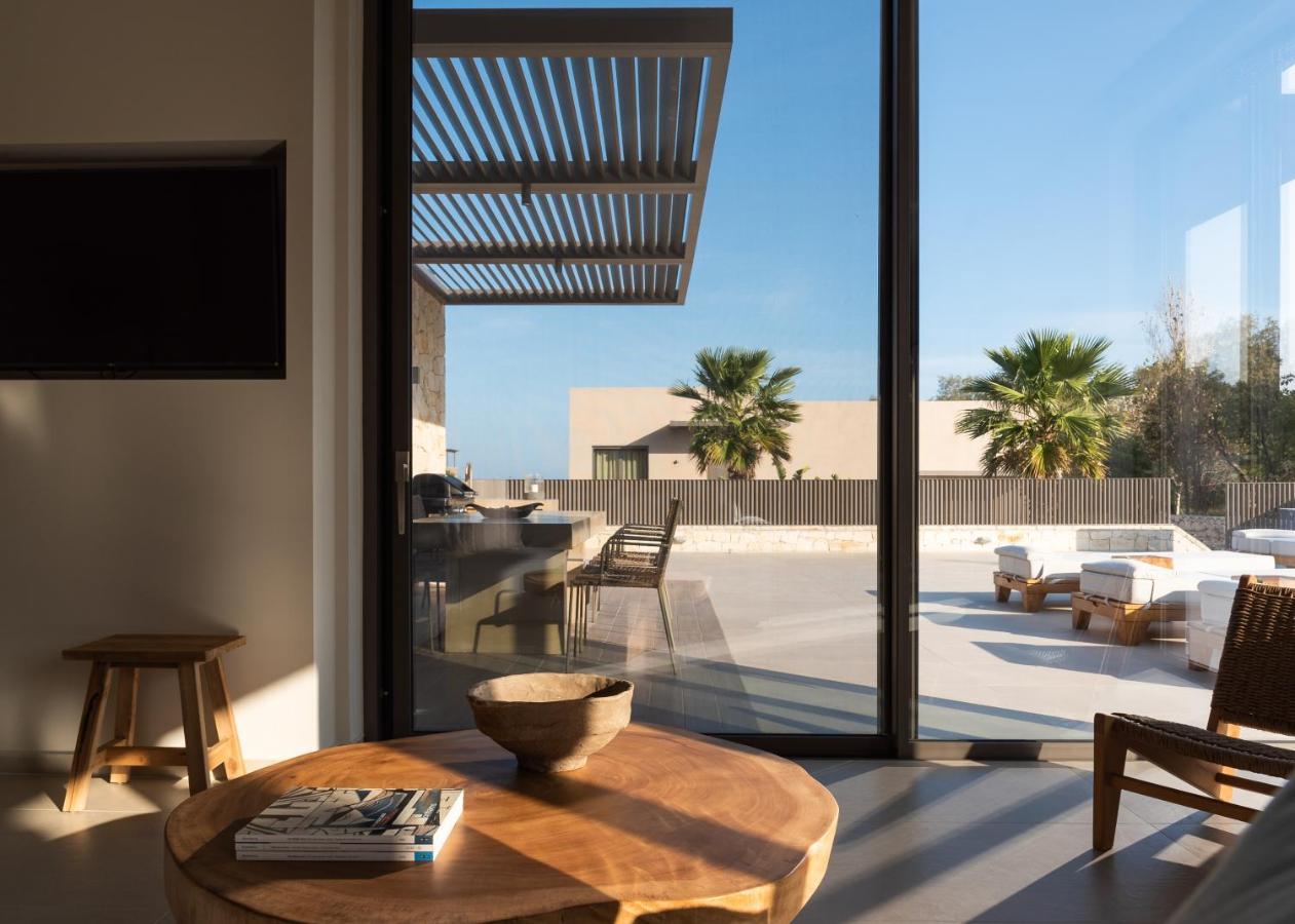 Athina Luxury Villa, With Pool & Walk To The Beach, By Thinkvilla Khania Eksteriør bilde