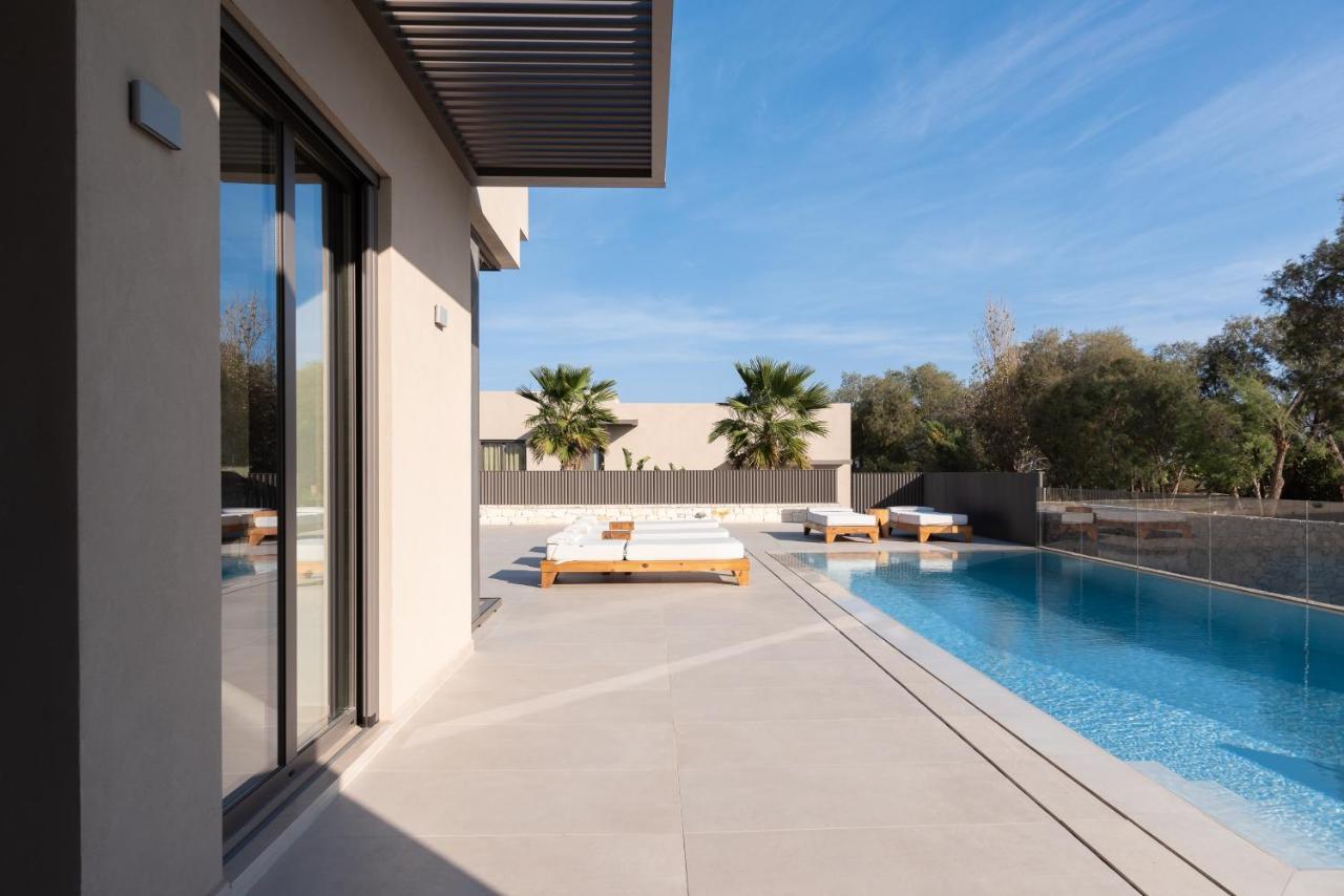 Athina Luxury Villa, With Pool & Walk To The Beach, By Thinkvilla Khania Eksteriør bilde